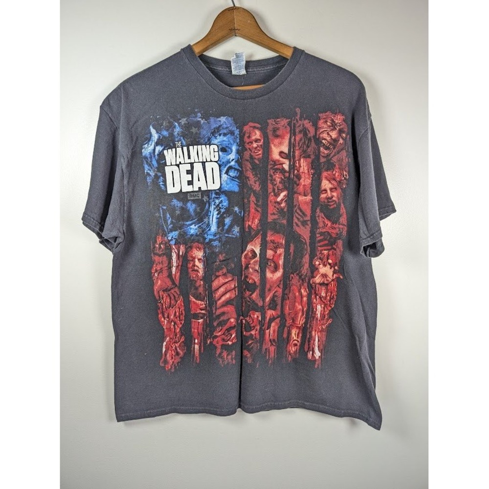 Y2K The Walking Dead T Shirt Size XL AMC TV Show American Flag Zombie Walkers‎